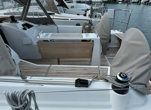 BENETEAU – OCEANIS 34.1 complet