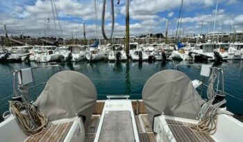 BENETEAU – OCEANIS 34.1 complet