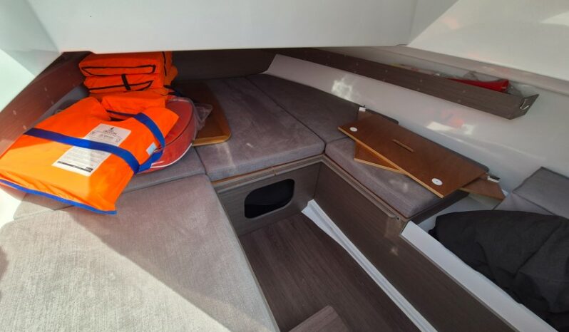 BENETEAU – FLYER 7   SUNdeck complet