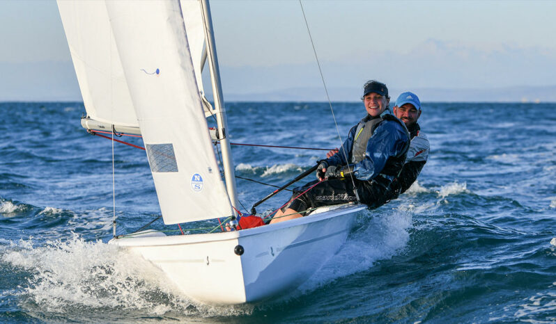 BENETEAU – FIRST 14 complet