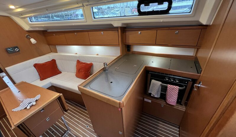 BAVARIA – CRUISER 34 complet