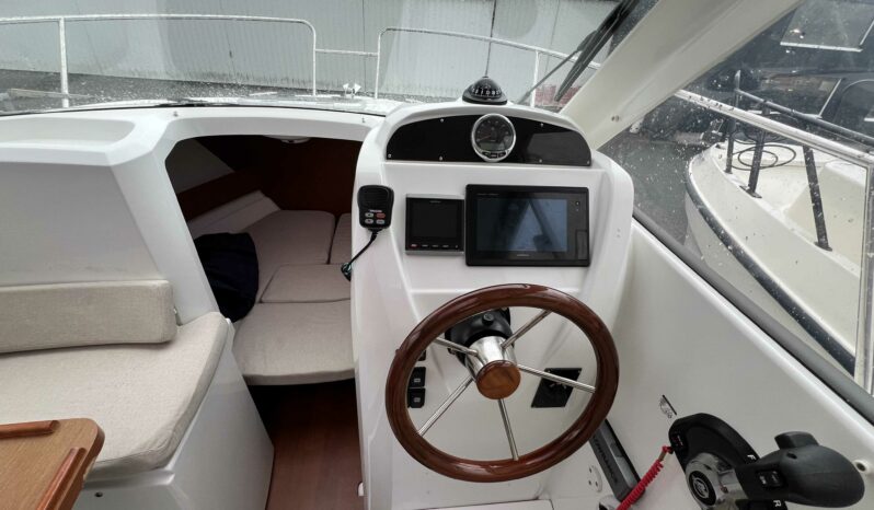 BENETEAU – ANTARES 680 complet